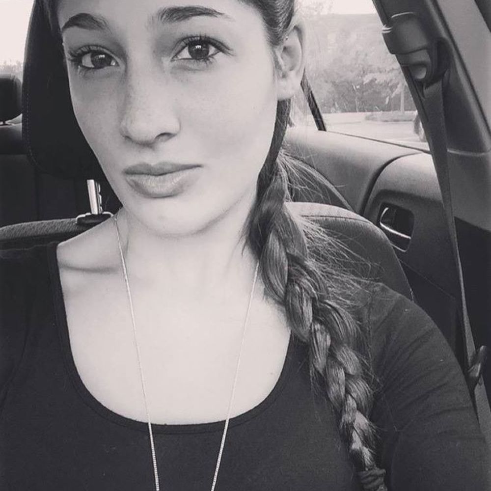 Meet your Posher, Danielle